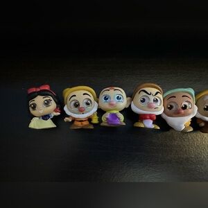 Snow White and Dwarfs Disney Doorables